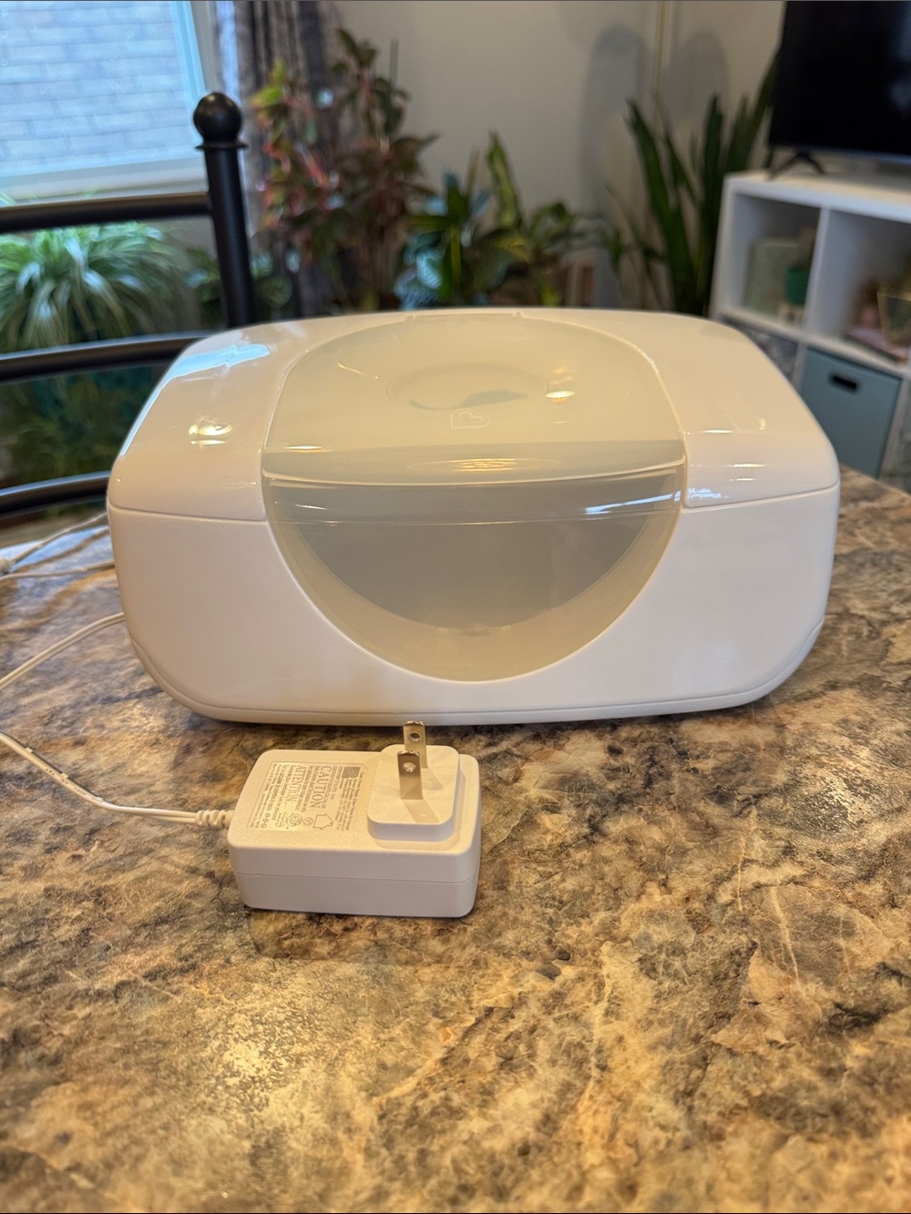 Munchkin Warm Glow Baby Wipe Warmer with Soft Night Light – White